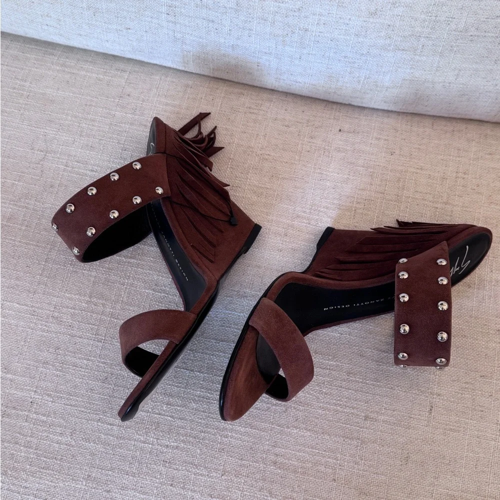GIUSEPPE ZANOTTI Women’s Brown Suede Fringe Wedge Sandals‎ Size 41